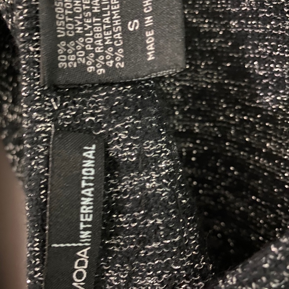 Moda International Sweater - Picture 9 of 9